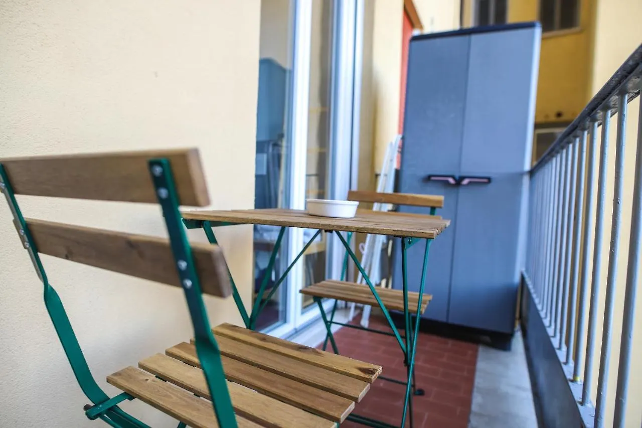 Central Apartment Close To Food And Shopping Bologna