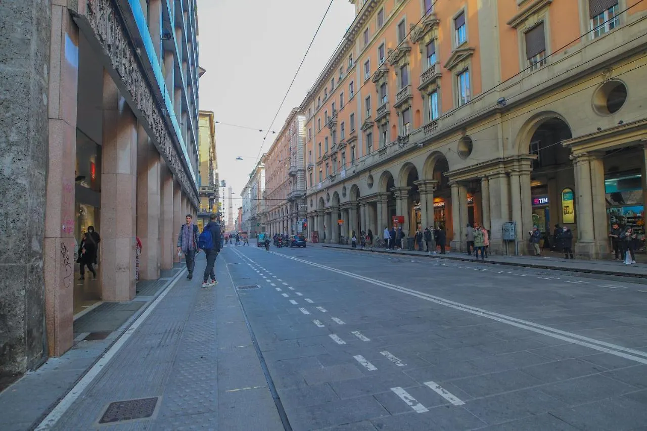 Central Apartment Close To Food And Shopping Bologna